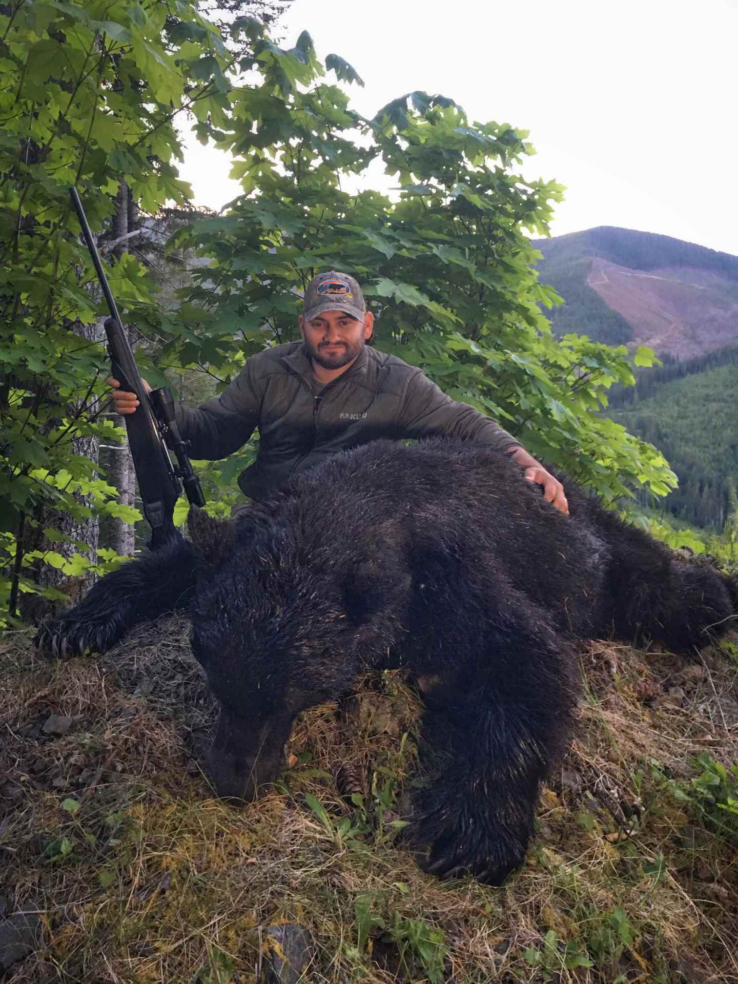 67a3810f8b1e2fe99b5888ca 2018 bear season 031